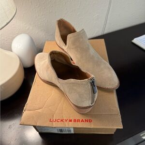 Lucky Brand Women’s Fitina Bootie Size 8.5